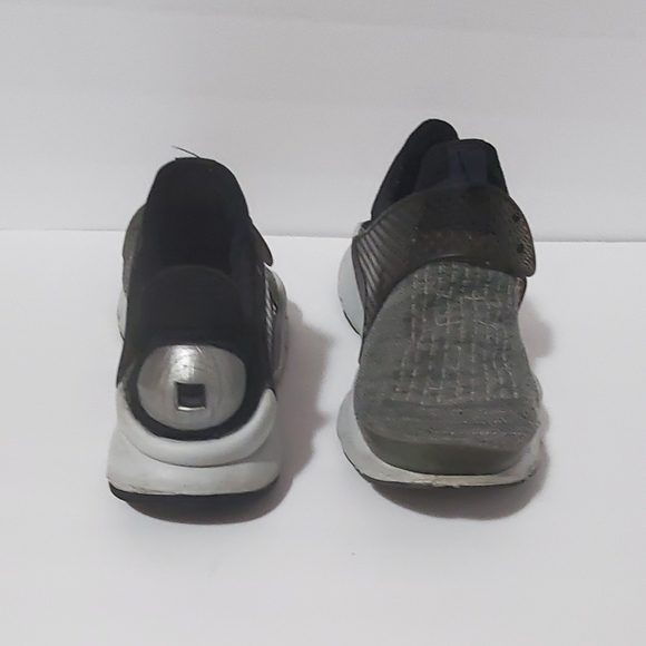 Nike running shoe with rubber flap clasp size 11 good condition - Picture 3 of 5